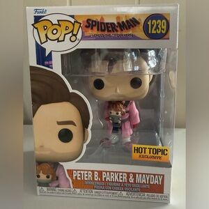 Funko Pop! Spider-Man Peter B. Parker & Mayday - Pink and Brown